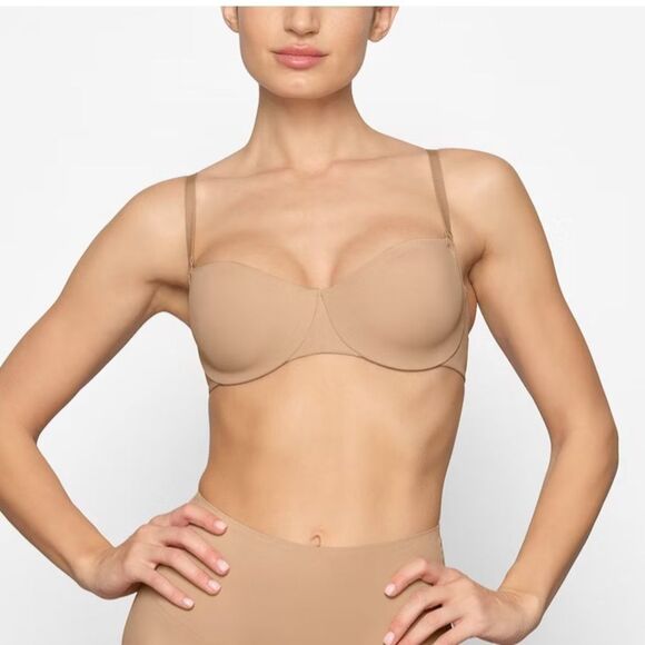 SKIMS SMOOTHING INTIMATES STRAPLESS BRA 34A NWT - Picture 2 of 13